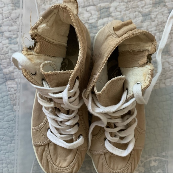 Roxy Stowaway Hi-Top Sneakers with Side Zip & Buckle Women's Size 7 - Picture 8 of 11